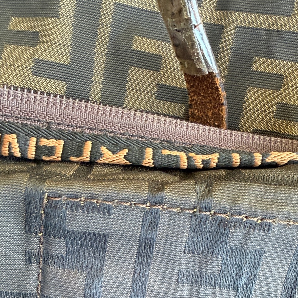 MINOR REHAB - Fendi Zucca Black and Brown Duffel Bag. Vintage - Picture 8 of 10